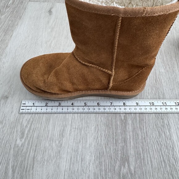 Koolaburra by UGG Victoria Short Boots Chestnut Suede Size 3 US Youth (Women 5) - Picture 13 of 14